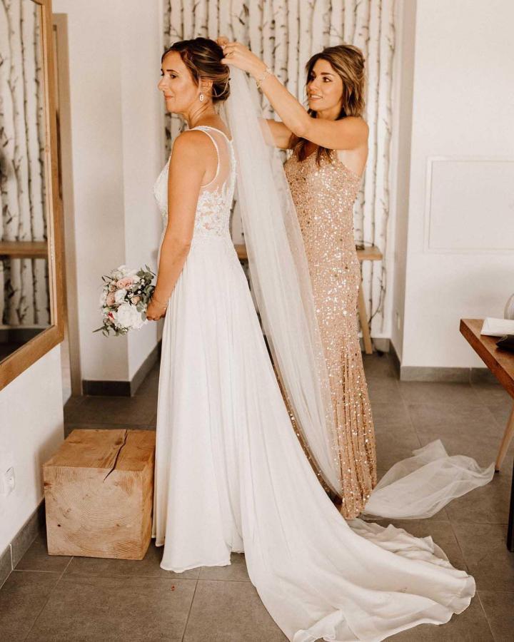 Essayage robe de mariée de créateur Saint-Raphaël